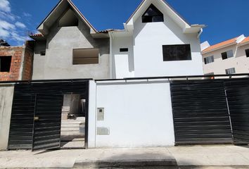 Casa en  Miraflores, Cuenca, Ecuador