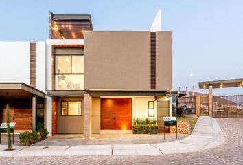 Casa en  Nuevo Refugio, Anillo Vial Fray Junípero Serra, El Refugio, Santiago De Querétaro, Querétaro, México