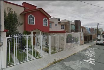 Casa en  Av Del Roble, Villas Del Álamo, Estado De Hidalgo, México