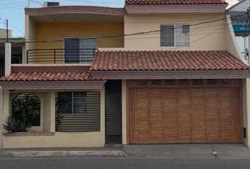 Casa en  Avenida Patria 3129, Lázaro Cárdenas, Culiacán, Sinaloa, México