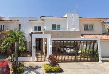 Casa en  Residencial Fluvial Vallarta, Puerto Vallarta