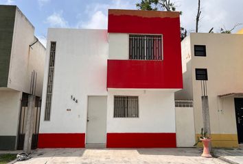 Casa en  Paseo De Los Nogales, Ciudad Apodaca, Nuevo León, México