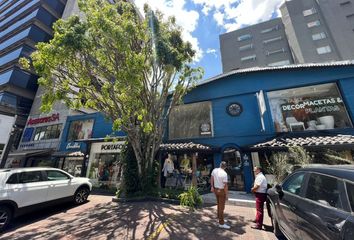 Terreno Comercial en  Avenida Eloy Alfaro & Suiza, Quito, Ecuador