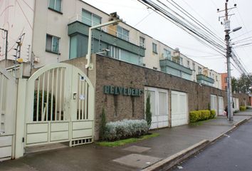 Casa en  Vghc+3rq, De Los Helechos, Quito 170138, Ecuador