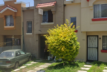 Casa en  Paseos De Santiago, Coyula, Jalisco, México