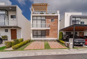 Casa en  Circuito Ruiseñor, Zibatá, Querétaro, México