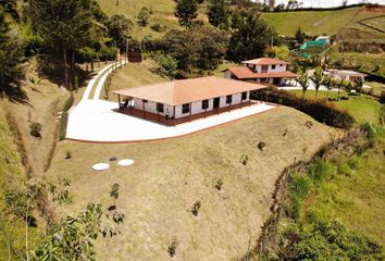 Villa-Quinta en  El Carmen De Viboral, Antioquia, Colombia