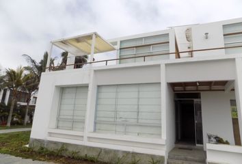 Casa de playa en  San Antonio, Cañete, Lima, Per