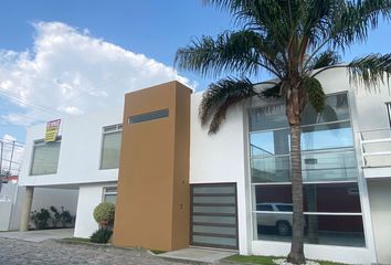 Casa en fraccionamiento en  San Bernardino Tlaxcalancingo, San Andrés Cholula