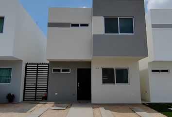 Casa en  Avenida De La Marina, Urbi Villa El Roble, Culiacán Rosales, Culiacán, Sinaloa, 80184, Mex