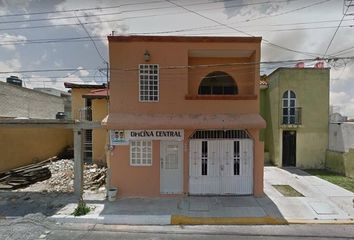 Casa en  Calle Siempre Viva, Jacarandas, Tepic, Nayarit, México