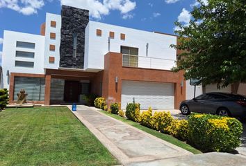 Casa en fraccionamiento en  Calle Paseo Hacienda De La Paloma, Juárez, Chihuahua, México