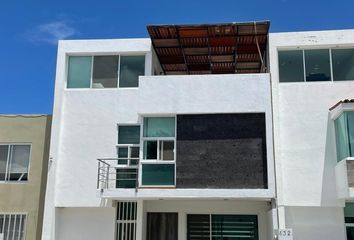 Casa en fraccionamiento en  Residencial El Refugio, Fray Junípero Serra, El Refugio, Santiago De Querétaro, Querétaro, México