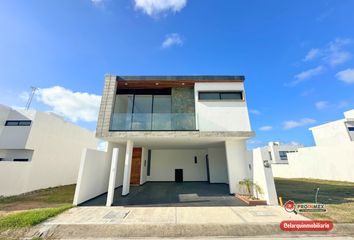 Casa en fraccionamiento en  Lomas Del Dorado, Sm Km 9, Boca Del Río, Veracruz, México