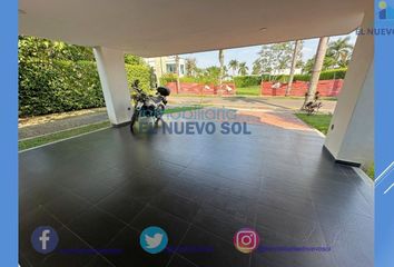 Villa-Quinta en  Avenida Puerto López, Villavicencio, Meta, Colombia