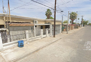 Casa en  Avenida Del Cabildo, Carbajal, Mexicali, Baja California, México