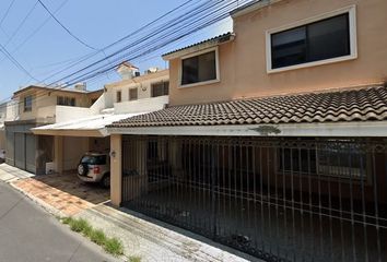 Casa en  Bosques Del Tíbet 412, Bosques Del Valle 3er Sector, San Pedro Garza García, Nuevo León, México