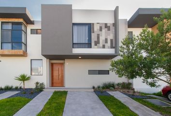 Casa en  Avenida Paseo De Las Pitahayas, Zibatá, Querétaro, México