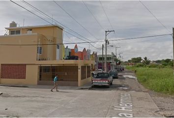 Casa en  Villa Linda, Villas De San Clemente, Álamo, Veracruz, México