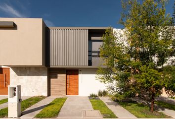 Casa en  Avenida Paseo De Las Pitahayas, Zibatá, Querétaro, México