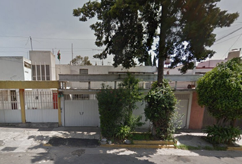 Casa en  Calle Viveros De Asís, Habitacional Viveros De La Loma, Tlalnepantla De Baz, Estado De México, México