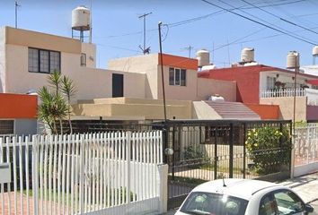 Casa en  Calle Bruno Moreno, Jardines Alcalde, Guadalajara, Jalisco, México