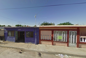 Casa en  Calle José Fernández Mejia, Lucio Cabañas, Juárez, Chihuahua, México