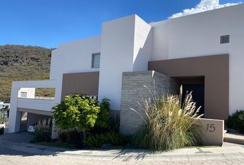 Casa en  Fraccionamiento Cumbres Del Cimatario, Querétaro, México