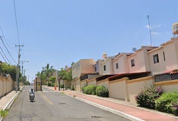 Casa en  Paseos De Santiago, Coyula, Jalisco, México