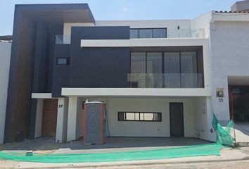 Casa en fraccionamiento en  Lomas De Angelópolis, San Bernardino Tlaxcalancingo, Puebla, México