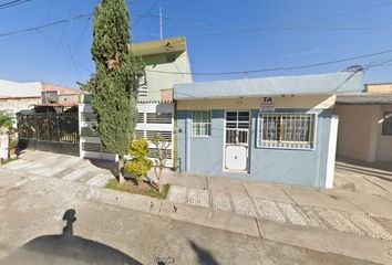 Casa en  Avenida Moron, Hacienda Santa Fe, Jalisco, México