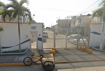 Casa en fraccionamiento en  Calle Del Camarón, Punta Del Mar, Coatzacoalcos, Veracruz De Ignacio De La Llave, 96536, Mex