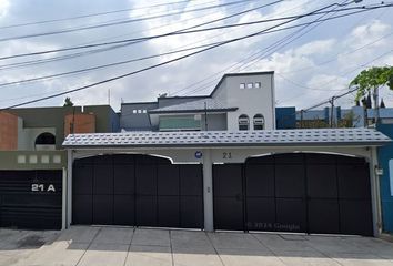 Casa en  C. Ezequiel A. Chávez, Ciudad Satélite, Naucalpan De Juárez, Estado De México, México