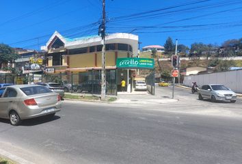 Local en  Avenida Pio Jaramillo & Cuba, Loja, Ecuador