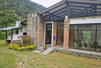 Hacienda-Quinta en  Plaza Gutiérrez (calvario), Cotacachi