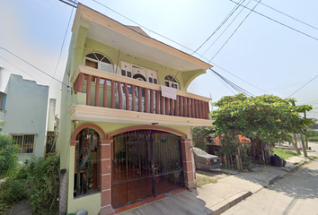 Casa en  Villa Alegre 211, Villas De San Clemente, Álamo, Veracruz, México