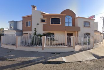 Casa en  Valle Dorado, Ensenada