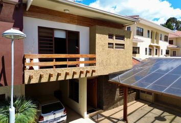 Casa en  Francisca Dávila & Lorenzo Piedra, Cuenca, Azuay, Ecuador