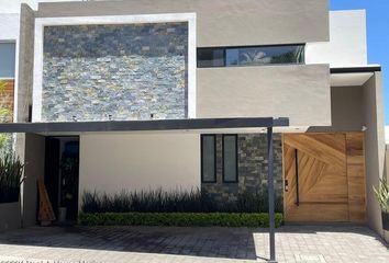 Casa en  Paseo De Las Lomas, Manzanares, Juriquilla, Querétaro, México