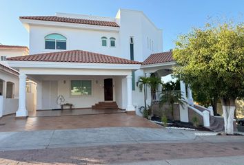 Casa en  Privada Lomas Del Bosque, Prolongación Álvaro Obregón, Lomas Del Bosque, Culiacán, Sinaloa, México