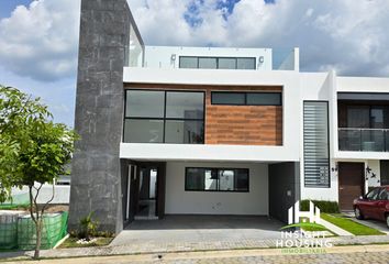 Casa en fraccionamiento en  Lomas De Angelópolis, San Bernardino Tlaxcalancingo, Puebla, México