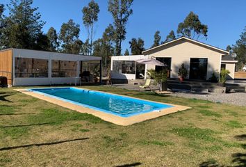 Casa en  Condominio Los Centinelas - Avenida Huallilemu, El Quisco, Chile