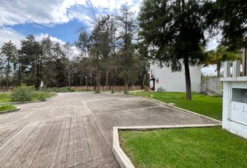 Venta Lote comercial en fraccionamiento residencial bosques de la presa