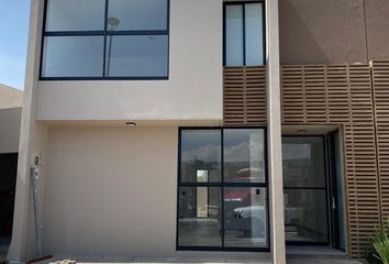 Casa en condominio en  Unio Residencial, El Refugio, Santiago De Querétaro, Querétaro, México