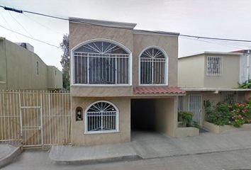 Casa en  Paseo Aguila Azteca, Baja Maq El Aguila, Tijuana, Baja California, México