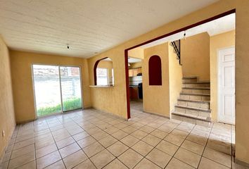 Casa en fraccionamiento en  Hacienda Las Flores, La Gavia, Irapuato, Guanajuato, México