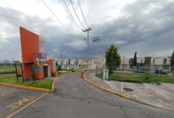 Casa en fraccionamiento en  Avenida Paseos De Tecámac, Tecámac De Felipe Villanueva, Edomex, México