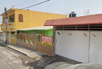 Casa en  Río Los Amates, Fraccionamiento Lomas Del Río Medio, Lomas De Río Medio, Veracruz, México