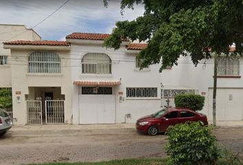 Casa en condominio en  Avenida Paseo Del Marlin 520, Las Aralias, Puerto Vallarta, Jalisco, México