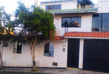 Casa en  Junín & Avenue Carlos Zambrano, Riobamba, Ecuador